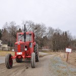 With the traktor do I fix the road